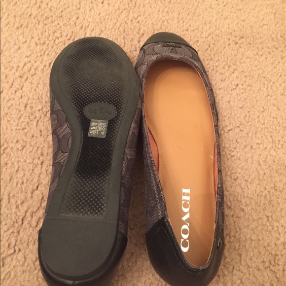 Coach - Picture 5 of 7